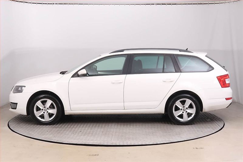 Škoda Octavia (2013) Elegance 2.0 TDI, Serv.kniha - fotka 3 z 16
