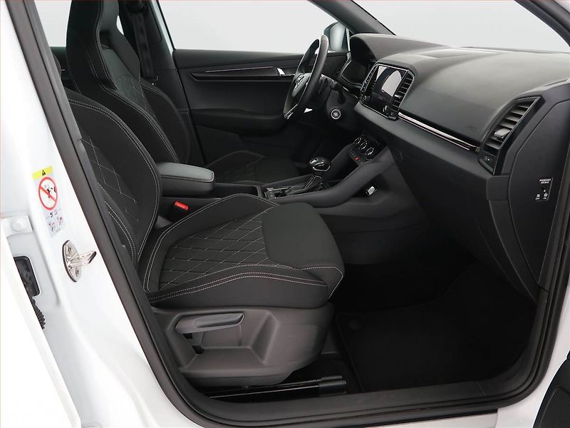 Škoda Karoq (2024) Sportline 1.5 TSI - fotka 9 z 30