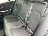 BMW Řada 3 (2020) Com. 318d 110kW Sport! - náhled 19
