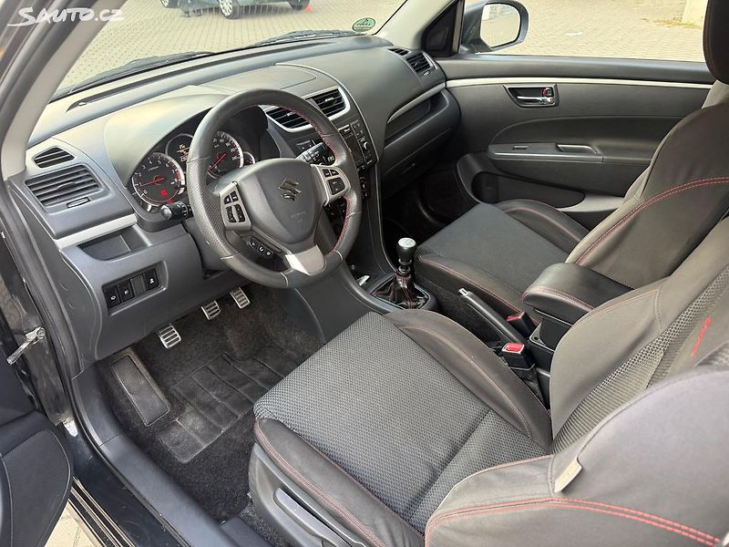 Suzuki Swift (2012) Sport, 1.6i, 100kw - fotka 14 z 18