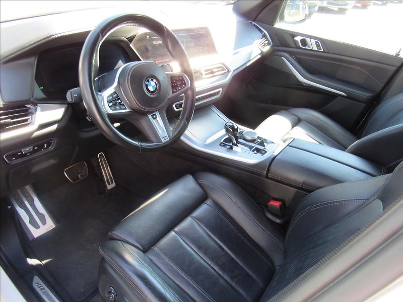 BMW X5 3,0 D xDrive30D M-Paket - fotka 9 z 34