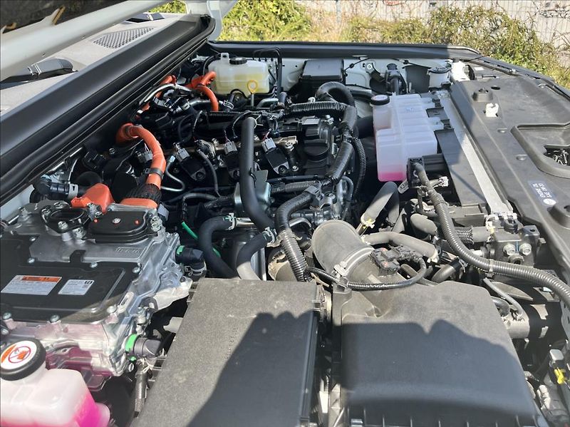 Toyota Land Cruiser 2,4 i-FORCE MAX HEV - fotka 40 z 48