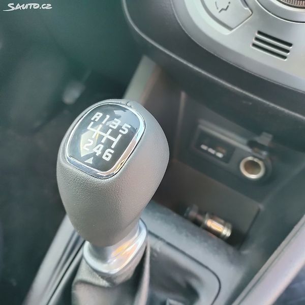 Hyundai ix20 KUP CZ,KRÁSNÁ,CENA,SERVISKA - fotka 9 z 24