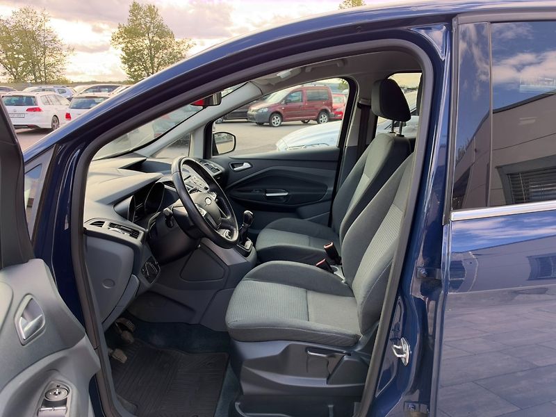 Ford C-MAX (2012) Trend 1.6i 77kW - fotka 11 z 30