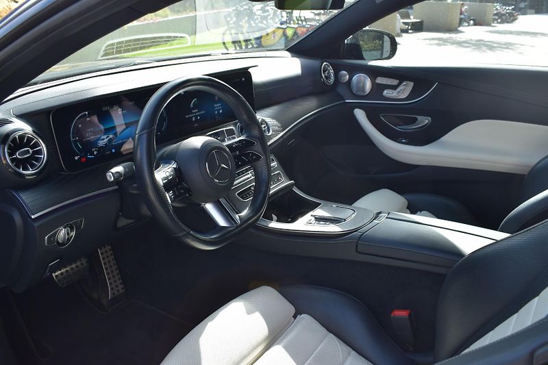 Mercedes-Benz Třídy E (2021) E400d 4M AMG Coupe/KeyLess/mas - fotka 4 z 46