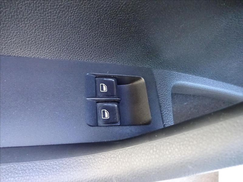 Škoda Octavia III 2,0 TDI 110kW COMBI - fotka 19 z 50