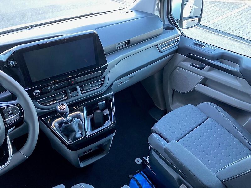 Ford Tourneo Custom (2026) Titanium L2, Tourneo, 2.0 EcoB - fotka 10 z 31