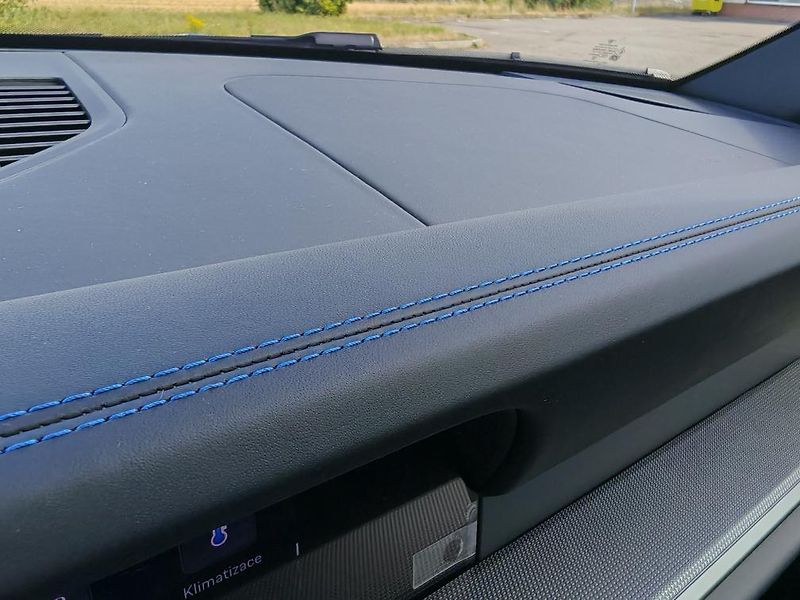 Porsche 911 Carrera S, Chrono, BOSE - fotka 32 z 38
