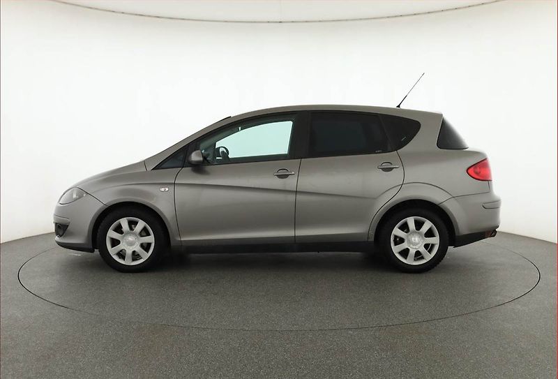 Seat Toledo (2006) 1.9 TDI, po STK, Klima - fotka 3 z 11