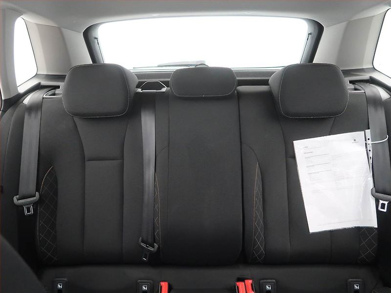 Škoda Kamiq (2023) Ambition 1.0 TSI, Serv.kniha - fotka 10 z 18