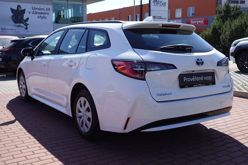Toyota Corolla 1,8 HEV Active Business TS - fotka 6 z 28