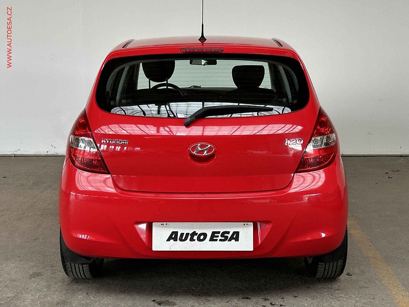 Hyundai i20 (2009) 1.2i, ČR, STK4/28 - fotka 5 z 16