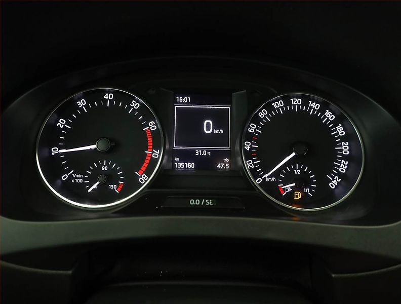 Škoda Rapid (2015) Ambition 1.2 TSI, Tempomat - fotka 8 z 15
