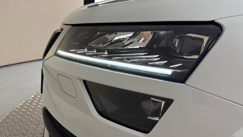 Škoda Karoq 1.5 TSI DSG Style - fotka 18 z 28