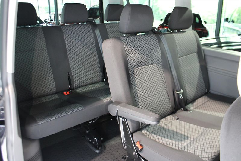 Volkswagen Caravelle T6.1 TDi 110kW 4MOTION ACC/Taž - fotka 17 z 22