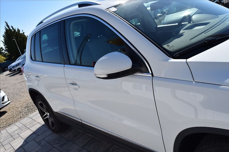 Volkswagen Tiguan 1,4 i 90kw BI-XENON PANORAMA - fotka 5 z 44