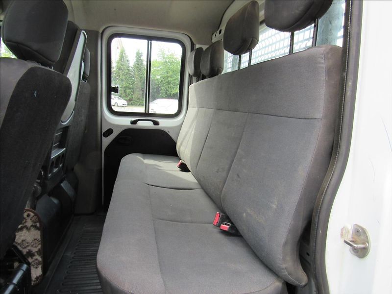 Renault Master 2,3 dCi 107kW 7 míst Valník - fotka 13 z 24
