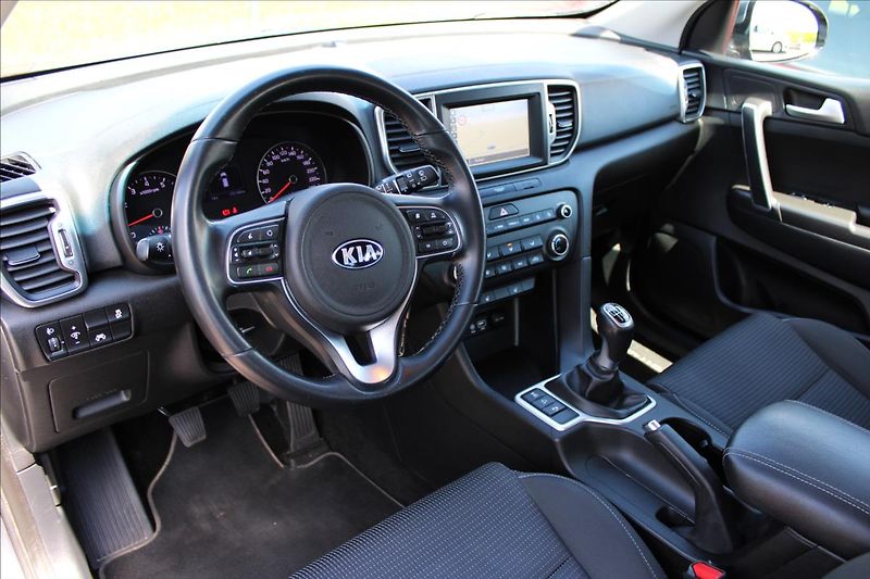 Kia Sportage 1,6 T-GDi 130kW 4x4,MANUAL,NAV - fotka 14 z 33