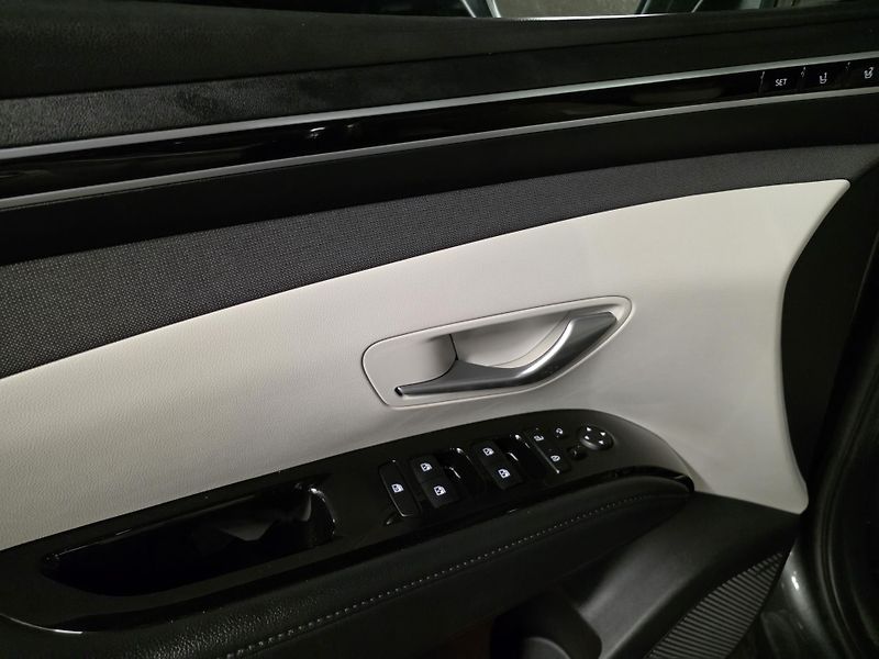 Hyundai Tucson 1.6PREMIUM-PANORAMA-MAX.VÝBAVA - fotka 10 z 19