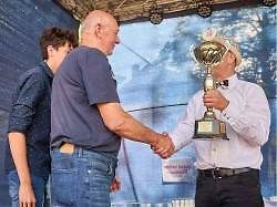 Veteránský závod Slánský okruh 2022 byl plný legend a věnovaný značce Praga.
