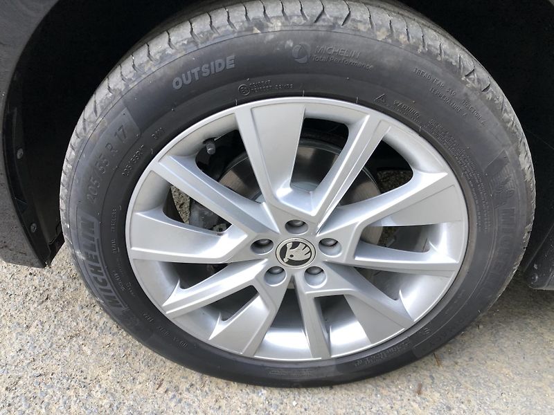 Škoda Kamiq 1.0 TSI DSG - 2023 - 61 000KM  - fotka 15 z 16