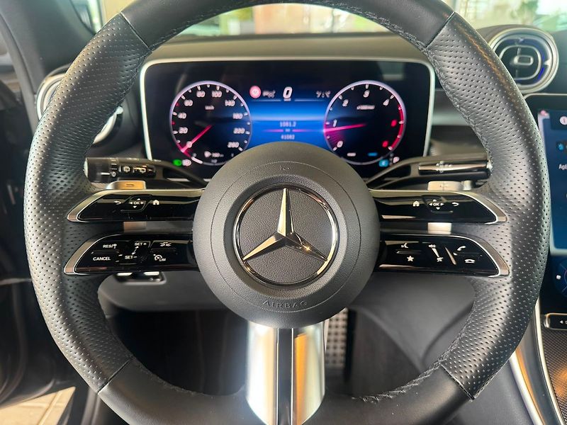 Mercedes-Benz GLC 220d 4MATIC - fotka 14 z 20