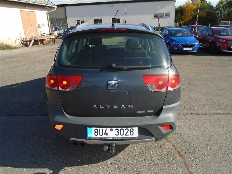 Seat Altea 2,0   4X4 - fotka 3 z 21