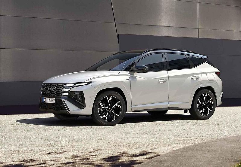 Lexus LBX stojí právě rovný milión korun