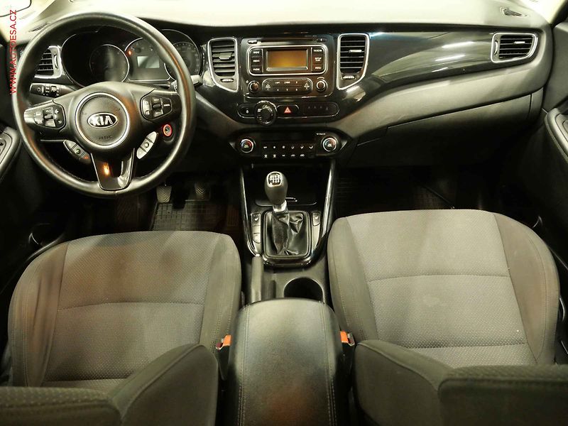 Kia Carens (2015) 1.7CRDI, ČR, AC, výhřev sed. - fotka 8 z 21