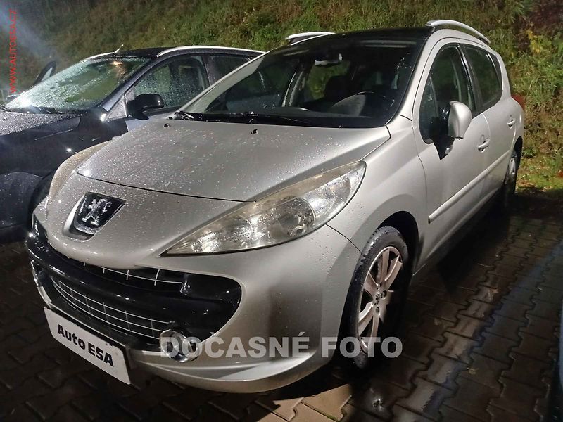 Peugeot 207 (2007) 1.6VTi, autoAC - fotka 1 z 3