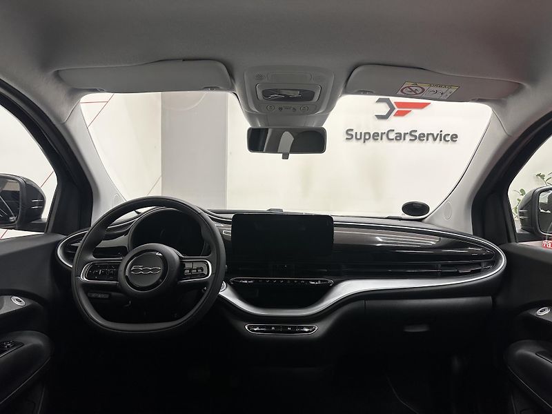 Fiat 500e (2022) 42kwh*KAMERA*10”UCONNECT*TOP - fotka 13 z 16
