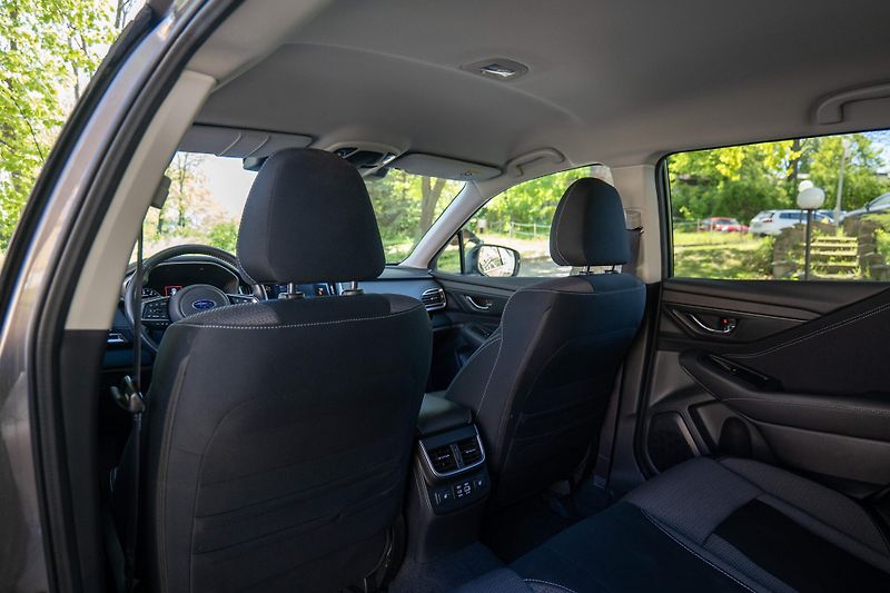 Subaru Outback 2.5i 4WD Active SKLADEM - fotka 13 z 31