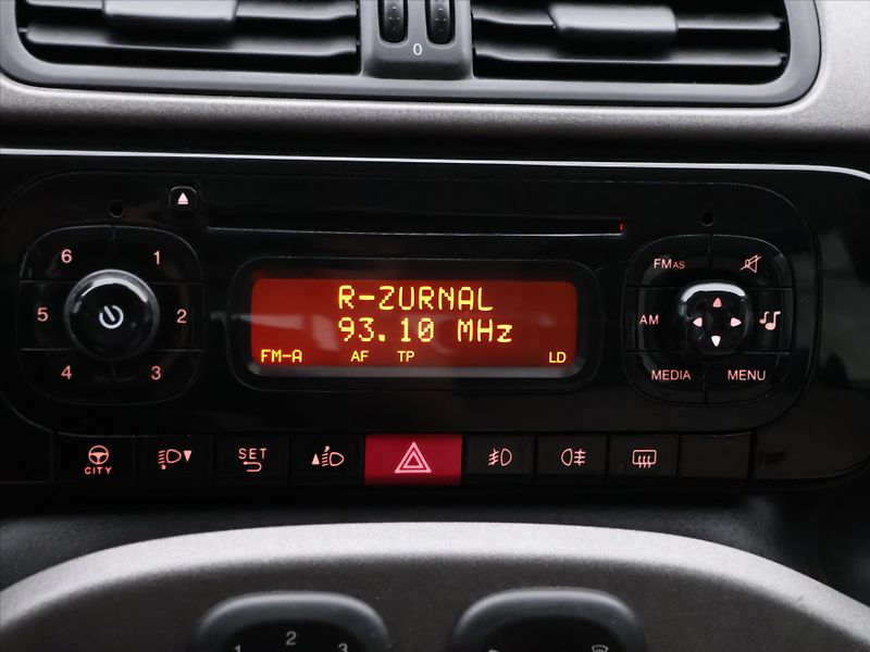 Fiat Panda 1.2 51kW Easy Klima LPG - fotka 14 z 24