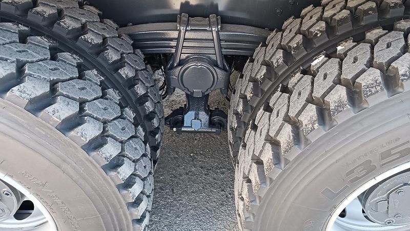 Iveco X-WAY AD360XBZ Betonmix Stetter9  - fotka 18 z 19