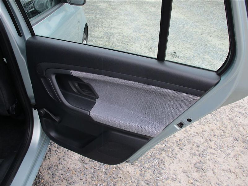 Škoda Fabia 1,4 i 16V, klima, ABS, ESP, - fotka 12 z 32