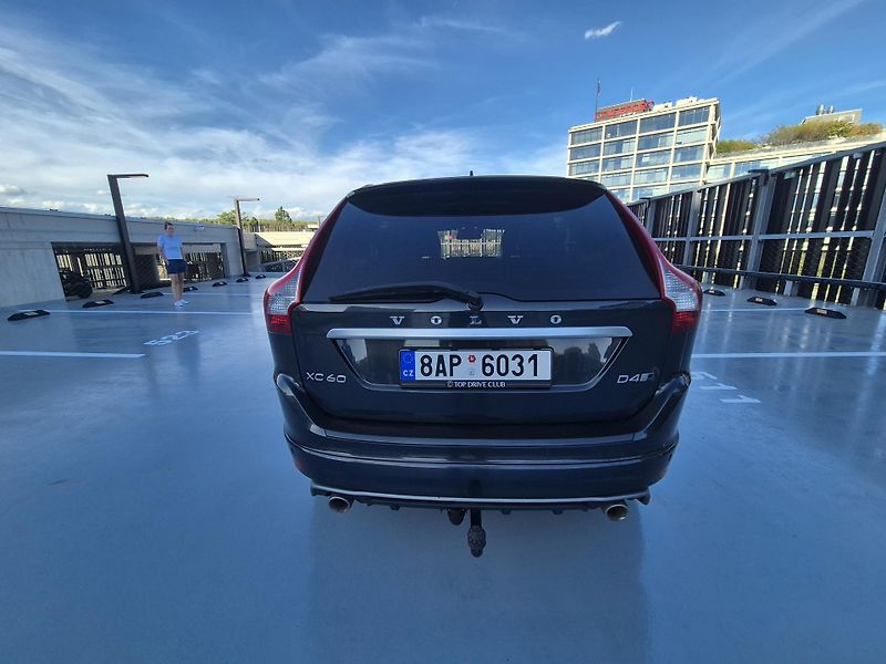Volvo XC60 (2018) - fotka 22 z 31