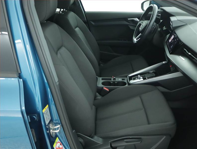 Audi A3 (2022) 35 TDI - fotka 9 z 15