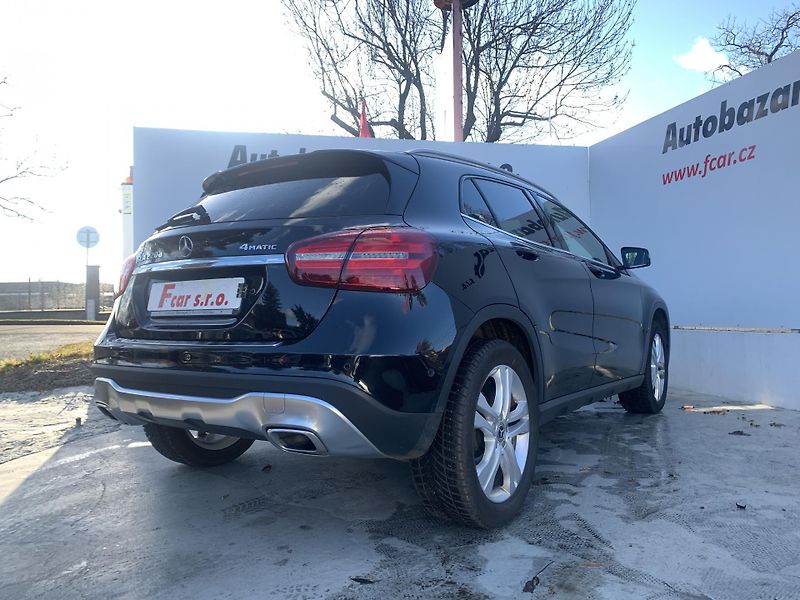 Mercedes-Benz GLA (2019) 220d 4 Matic, ser.knížka - fotka 9 z 30