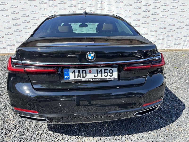 BMW Řada 7 (2020) 730d, 195kW, Premium Selection - fotka 7 z 20