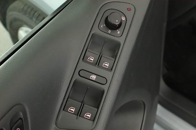 Volkswagen Tiguan (2008) 2.0 TSI, 4X4, Automat - fotka 14 z 14