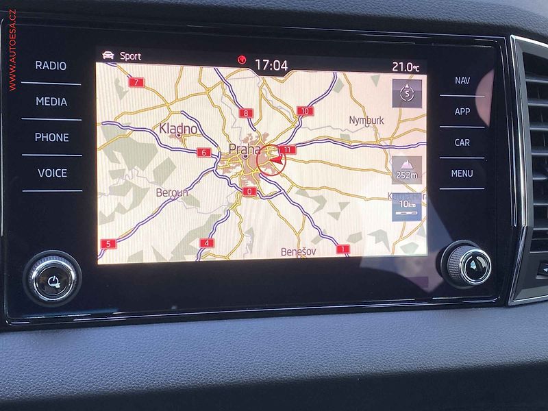 Škoda Karoq (2017) 1.5 TSi, Style, DSG, LED - fotka 17 z 20