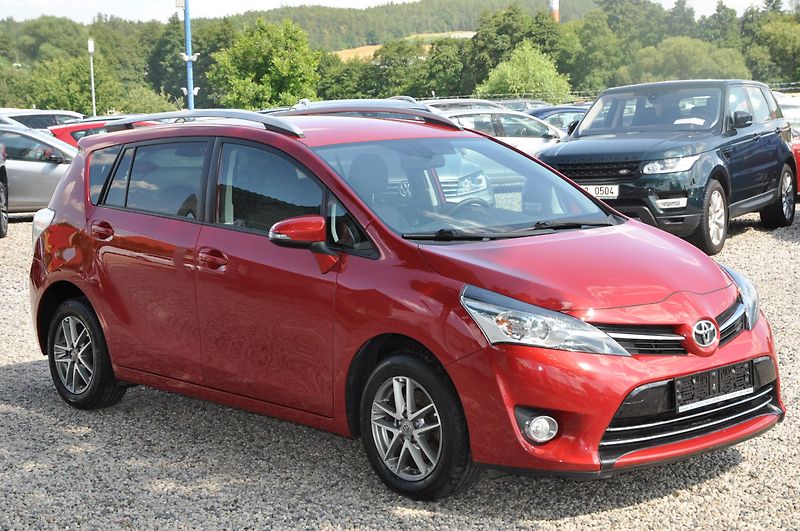 Toyota Verso 1.8 ValveMatic 108kW 7.míst - fotka 2 z 18
