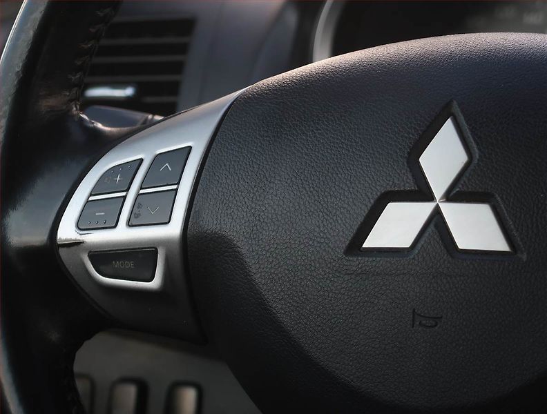 Mitsubishi Lancer (2010) 1.5 MIVEC, Serv.kniha, po STK - fotka 18 z 18