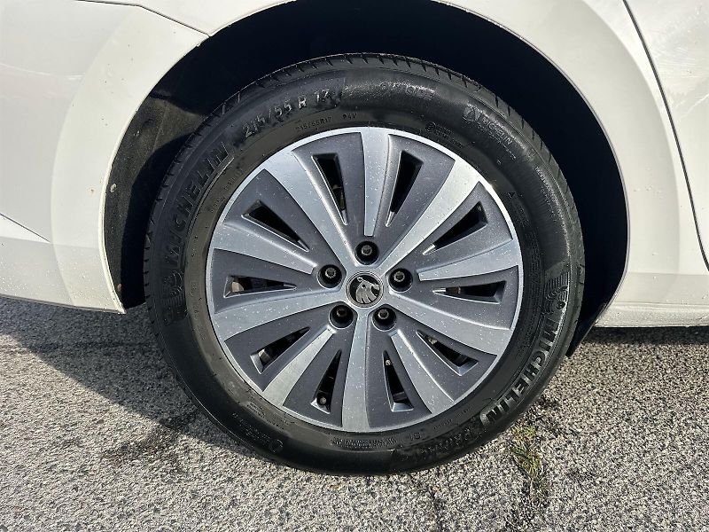 Škoda Superb (2021) Combi 2.0 TDI Style - fotka 29 z 33