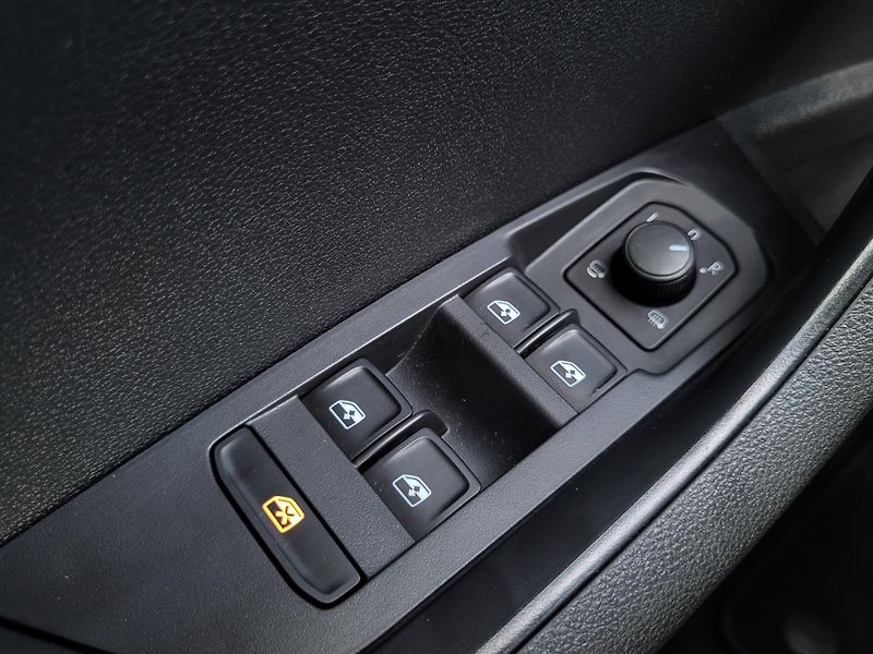 Škoda Karoq 1.5 TSI 110kW DSG SPORTLINE  - fotka 19 z 45