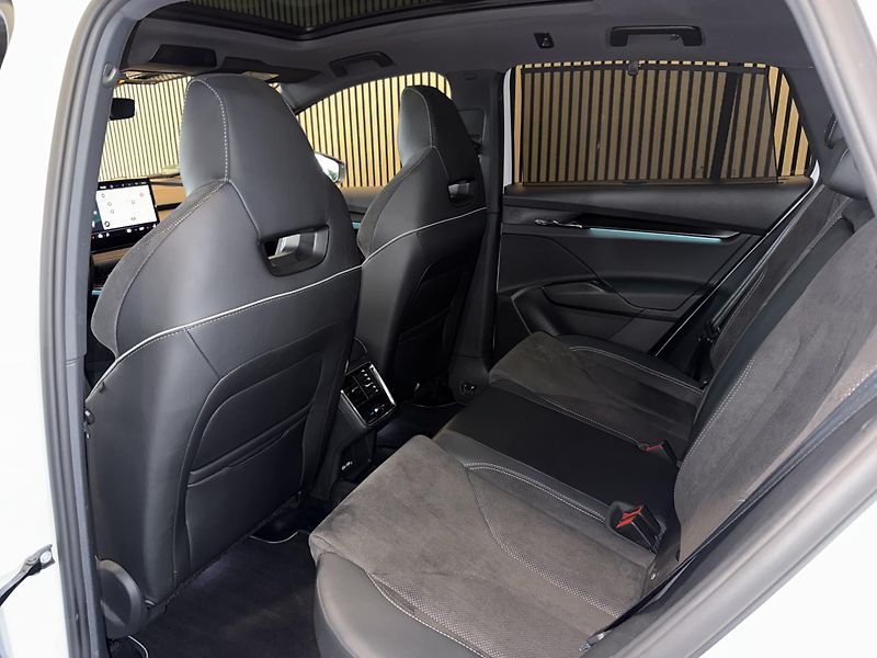 Škoda Enyaq 80x 4X4 Sport Tep.Čerp Záruka - fotka 11 z 42