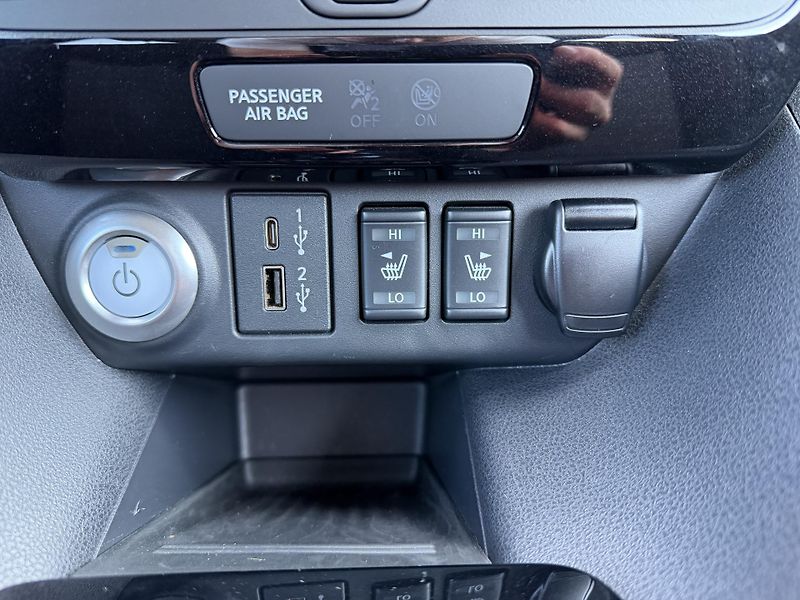 Nissan Leaf 110kW Tepelko 15'000km 1.Maj - fotka 16 z 29