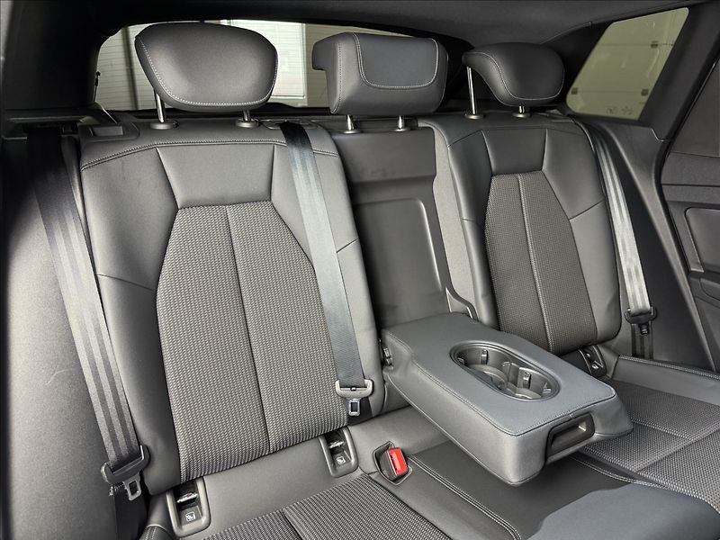 Audi Q4 e-tron 150kW S-Line LED Kamera - fotka 13 z 45