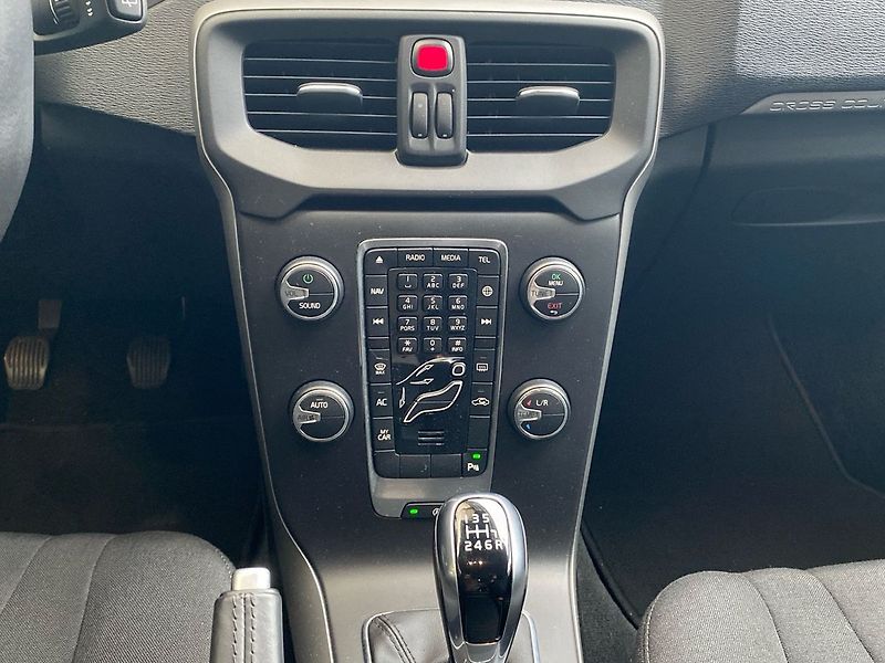 Volvo V40 - fotka 12 z 28