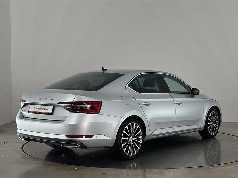 Škoda Superb L&K DSG - fotka 2 z 29